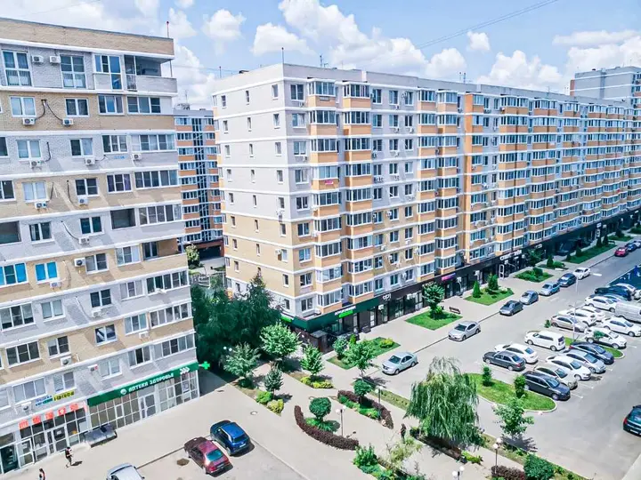 Краснодар: Квартира "Симфония цвета" на Красных Партизан 1/4к8