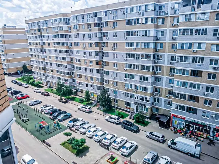 Краснодар: Квартира "Симфония цвета" на Красных Партизан 1/4к8