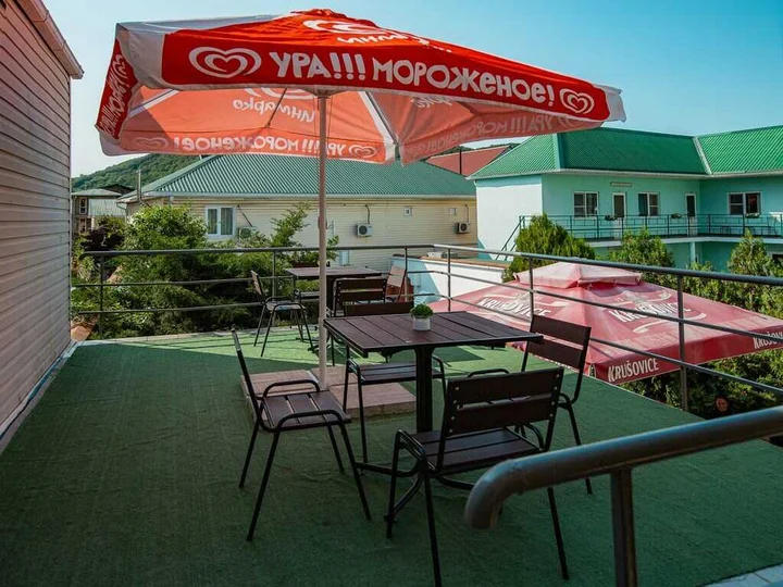Новомихайловский: Отель "Тихий уголок"