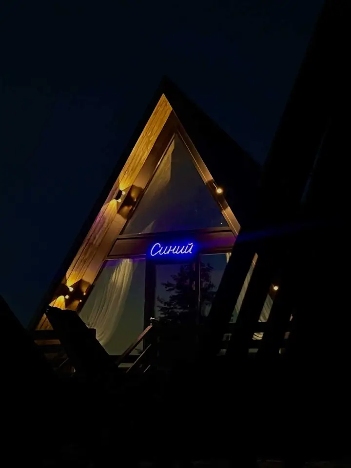 carousel image 1