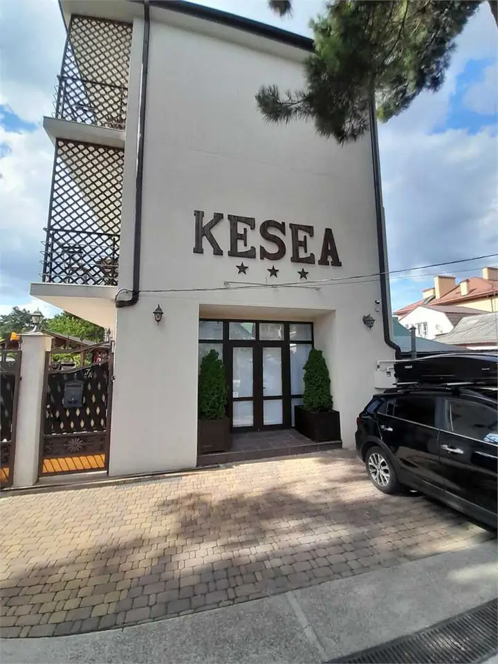 carousel image 0