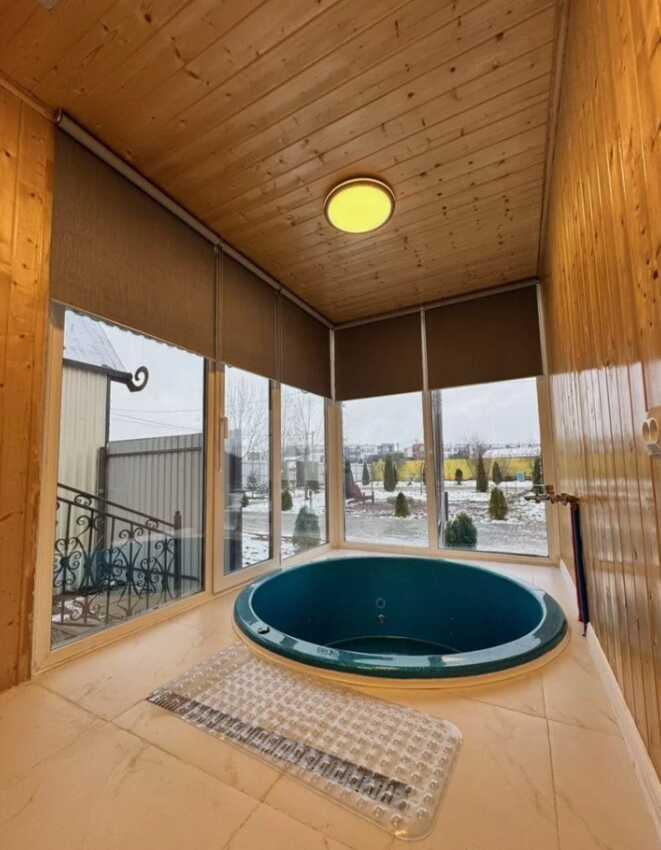 Гатчина: Дом 80 кв2 на базе отдыха Royal Villa Deluxe